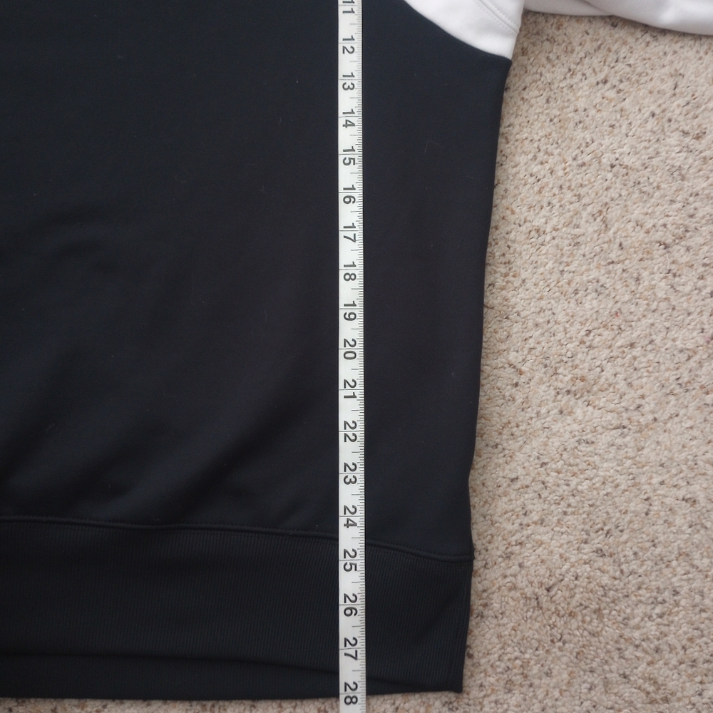 Nike Dri-Fit Crewneck - Picture 2 of 4